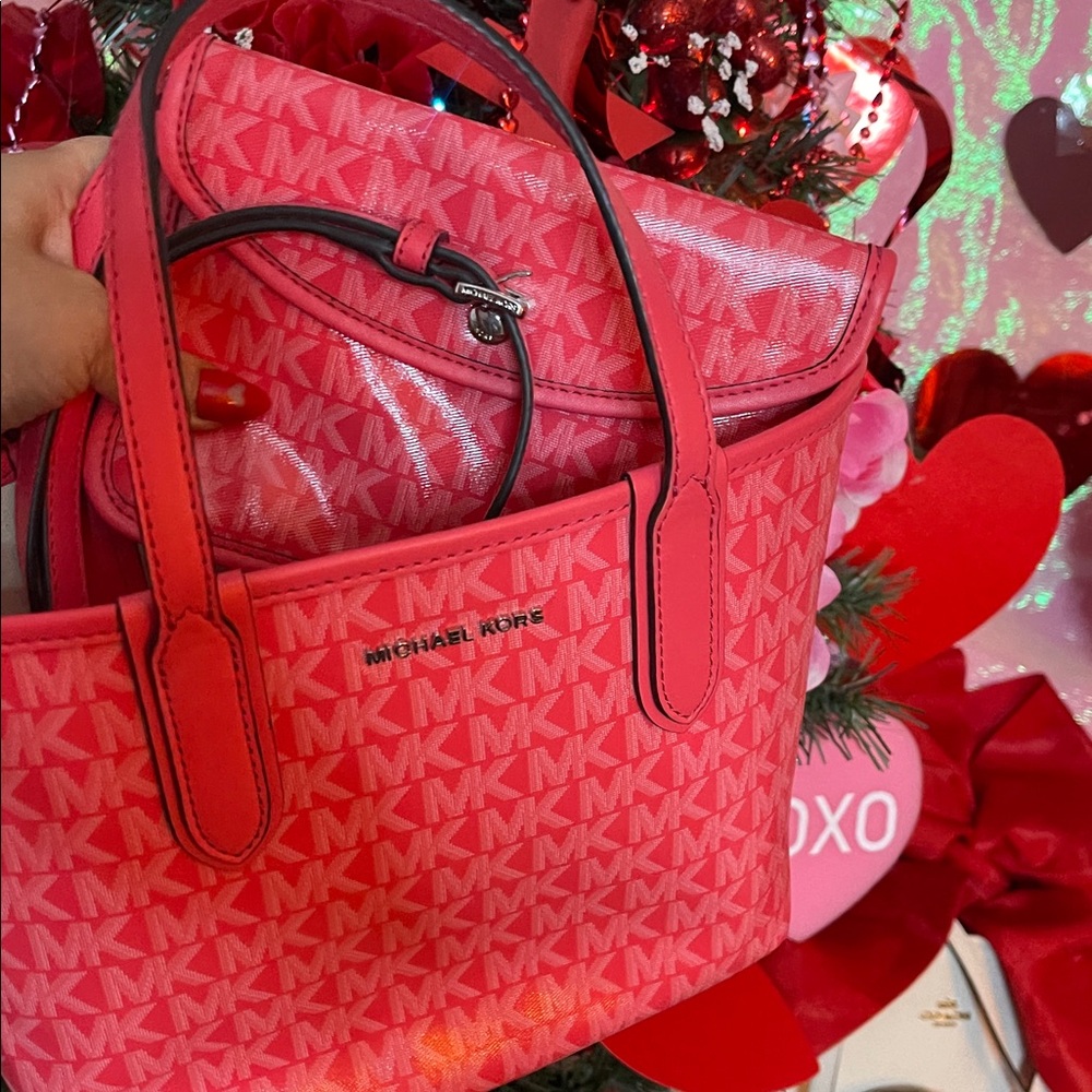 Michael Kors Vibrant Pink Crossbody Bag it’s a two-piece - Picture 2 of 2